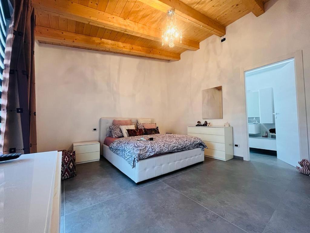 Appartement Casa Feby à Aoste Extérieur photo